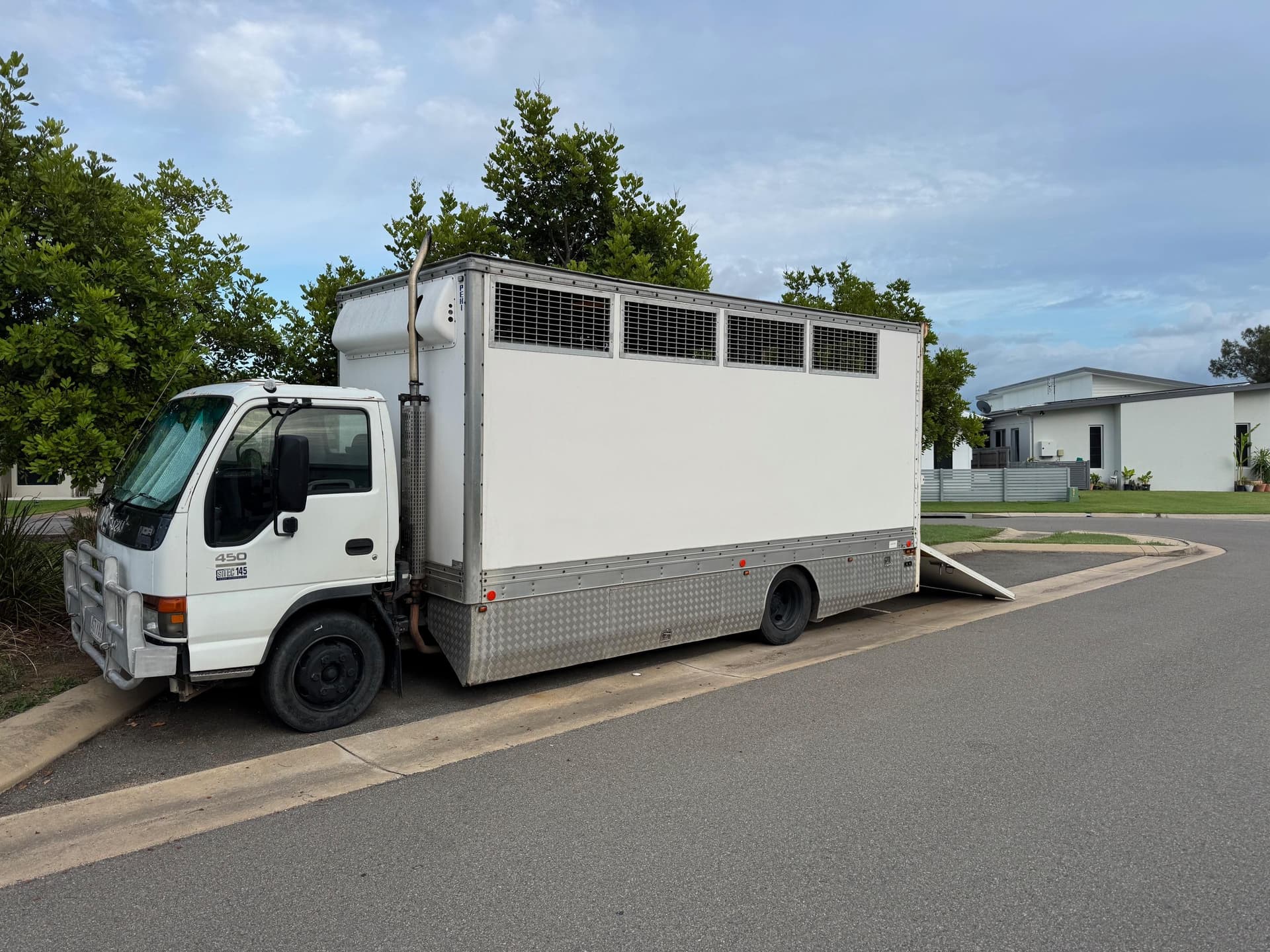 5 Horse Truck.jpg